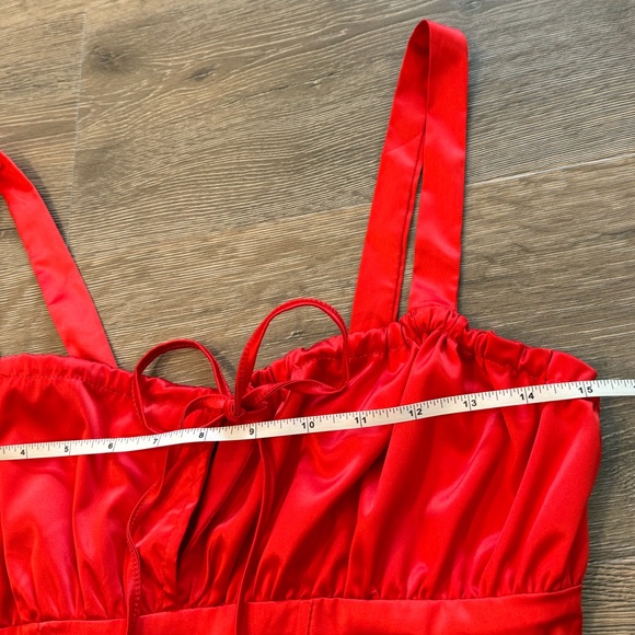 Windsor Sexy Sleek Tie-Front Cutout Satin Corset Bustier Crop Top Cherry Red - Picture 6 of 11